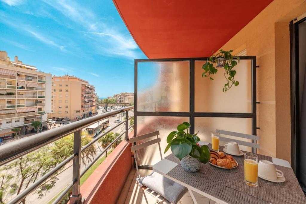 Appartement Cosy Au Centre Ville De Menton Exterior foto